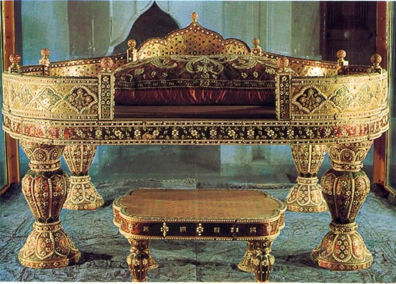 Трон Великого Могола, повелителя Индии Шах-Джахана, подарок султану.