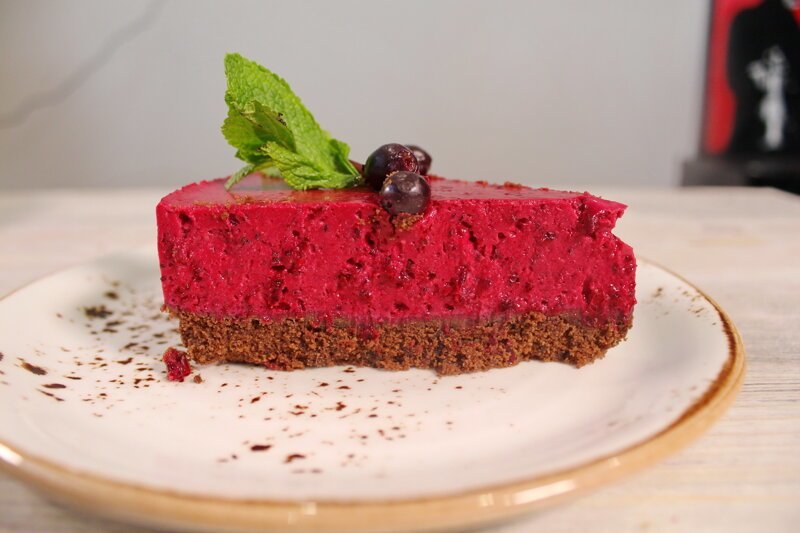Шоколадный торт с лесными ягодами - Пошаговый рецепт с фото своими руками