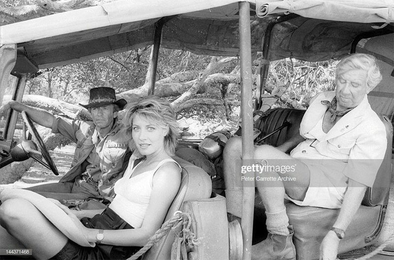 Пол Хоган, Линда Козловски и Джон Майллон на съёмках фильма "Данди по прозвищу Крокодил"