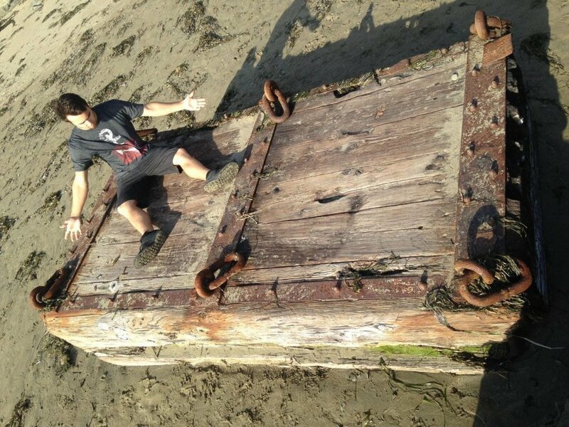 7. «Этот сундук был вымыт на пляж Калифорнии»