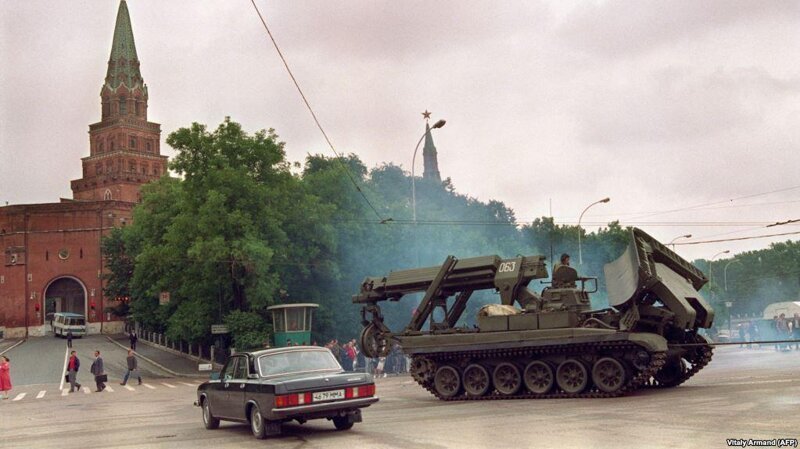 ИМР (или ИМР-2..?) выезжает из Кремля, 21 августа 1991 года 