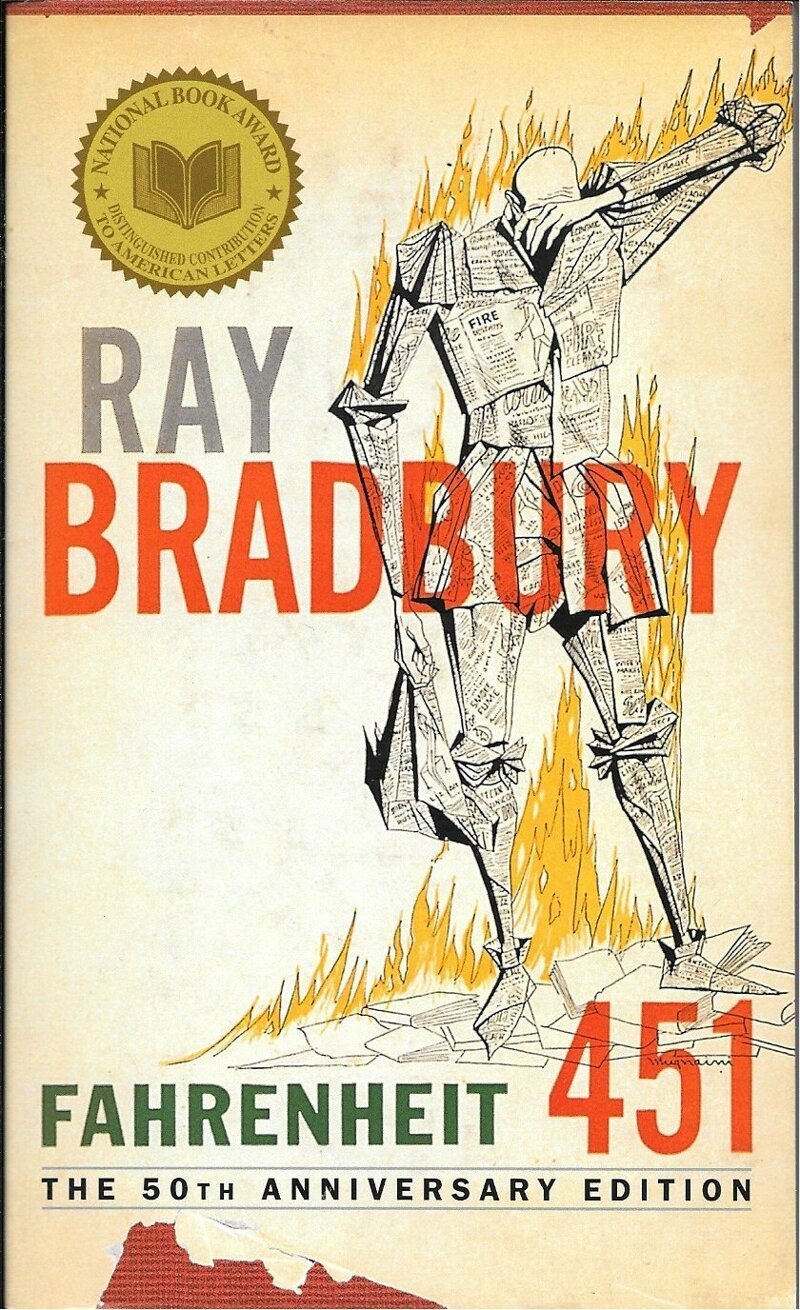 Рэй Бредбери, «451 градус по Фаренгейту» предсказал наушники.