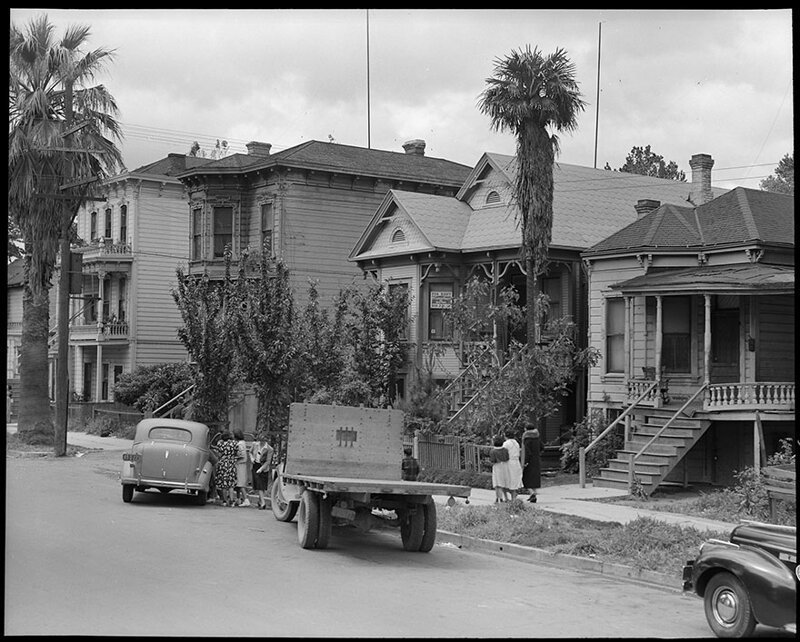 24. Сакраменто, Калифорния. Типичные дома жителей японского происхождения. Фотография сделана за несколько дней до эвакуации