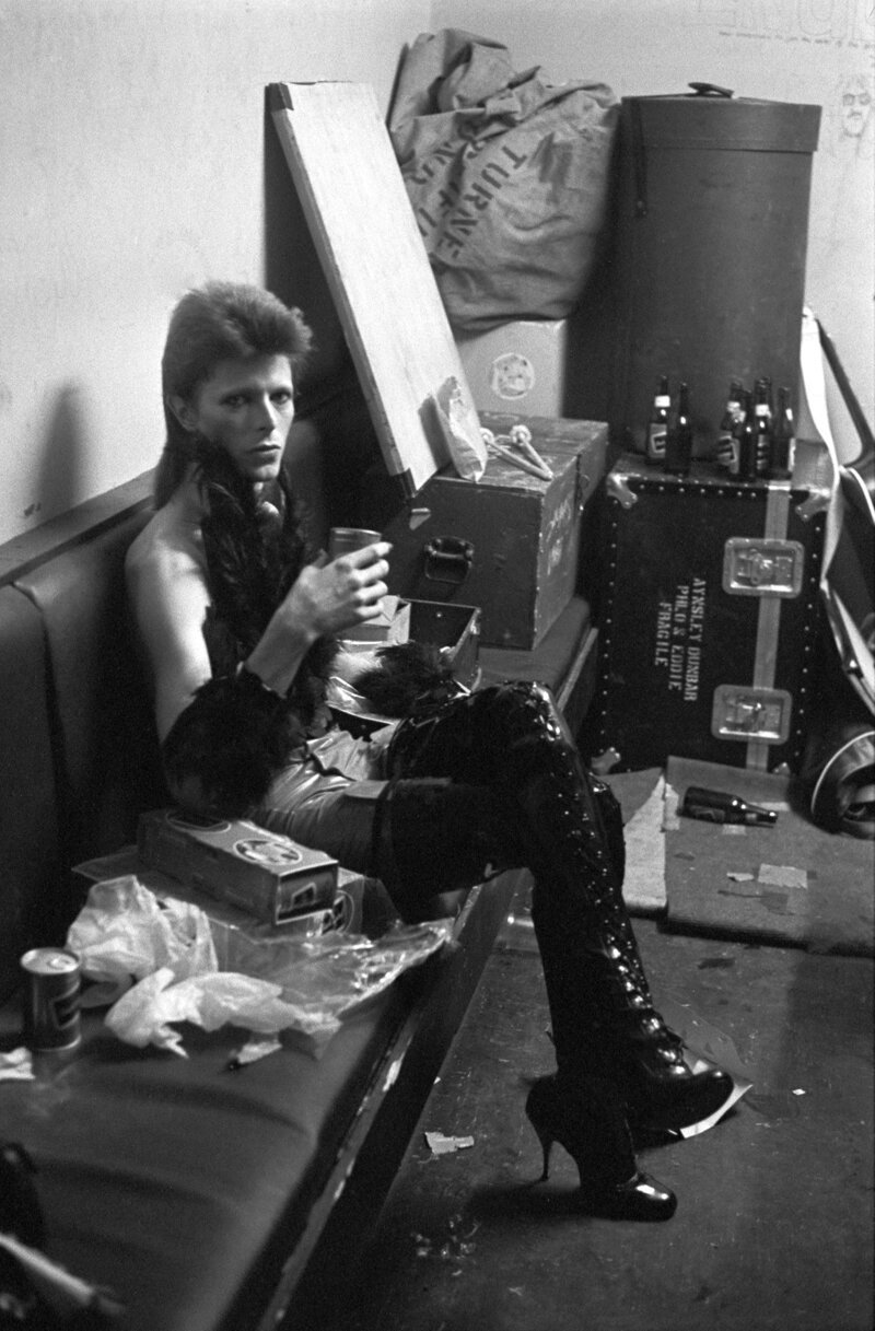 David Bowie, backstage, 1973