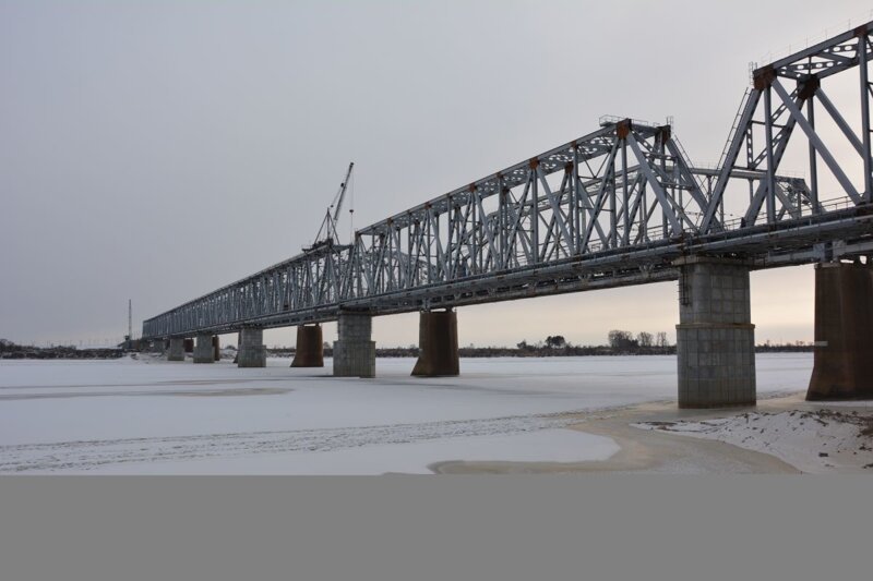 В Приамурье завершились работы по укладке железнодорожного полотна к мосту через реку Зея