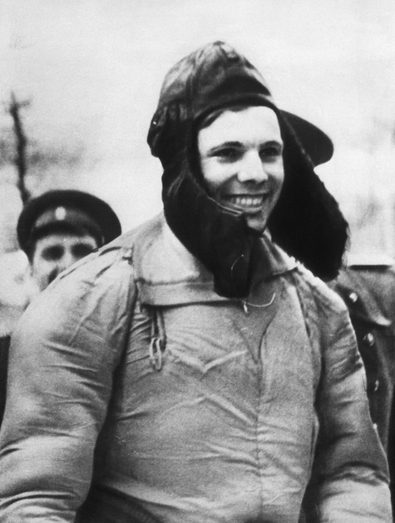 Юрий Гагарин после успешного возвращения из своего эпохального космического полёта