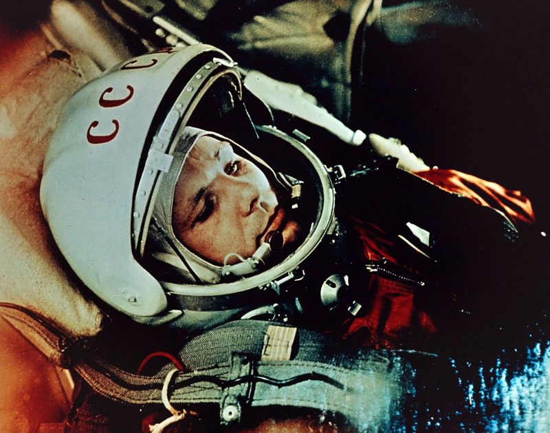 Юрий Гагарин в кабине космического корабля «Восток-1»
