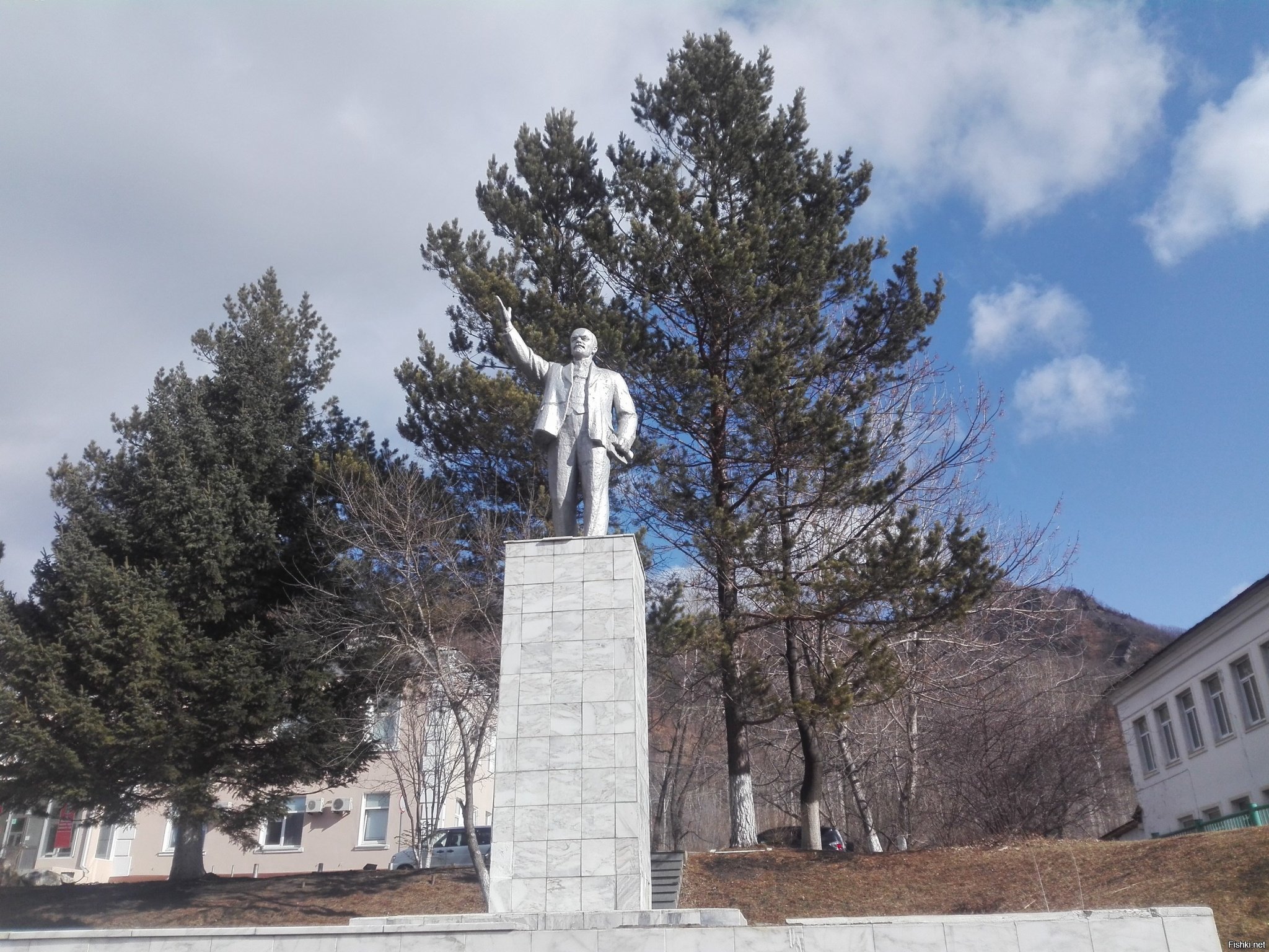 Памятник Горняку в Дальнегорске
