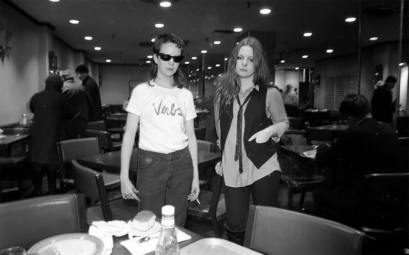Клэр Кирни и Лиз Гутекунст из группы Cancer Girls. Вашингтон, округ Колумбия, 1979. Фото Питера Муиза