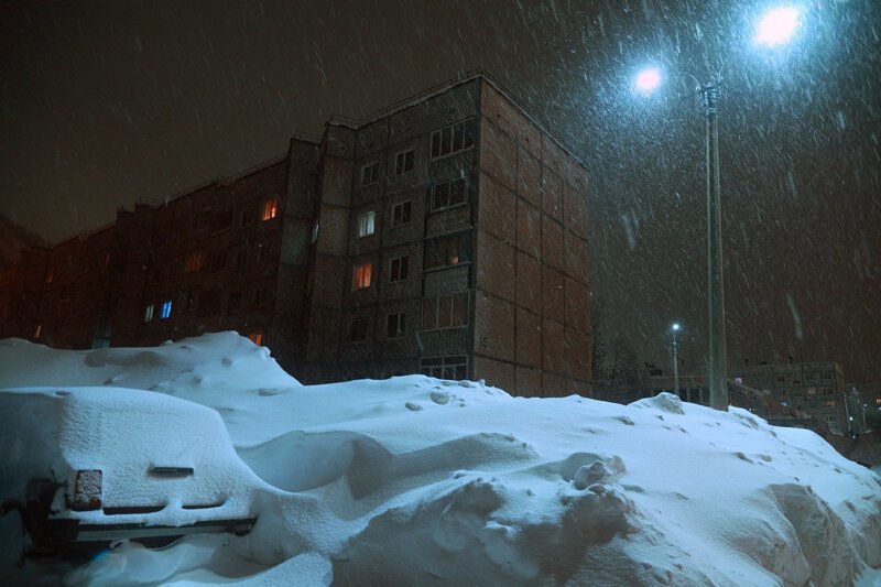 Снимки окраин Москвы в стиле "Бегущего по лезвию"