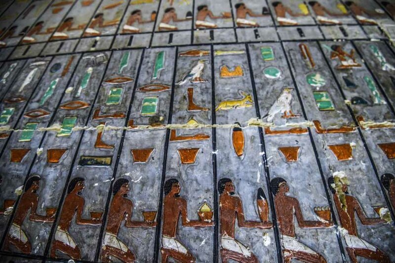 В Египте нашли уникальную цветную гробницу