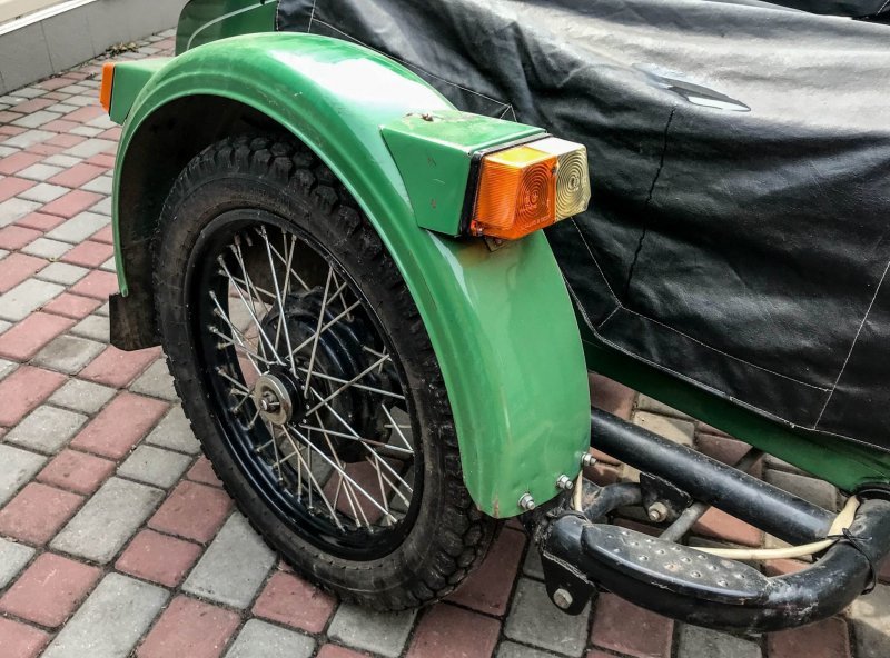 Мотоцикл "Урал" с коляской, простоявший 20 лет в контейнере