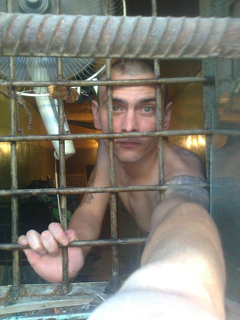 Вот она - жизнь заключенных в российских тюрьмах от первого лица