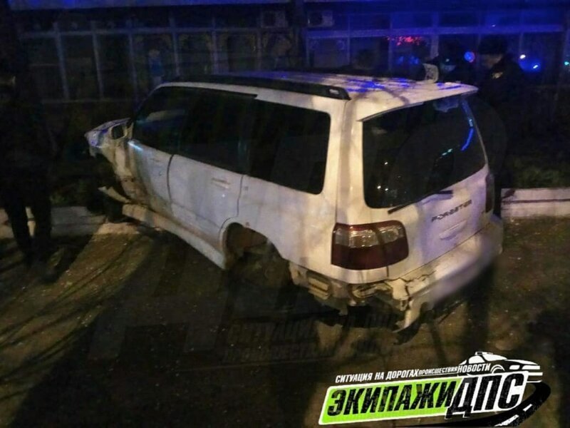 В крови водителя Subaru Forester, сбившего людей на остановке во Владивостоке, обнаружили наркотики