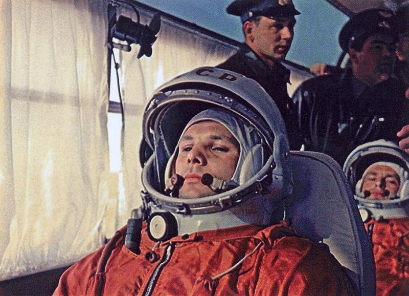 Главный пассажир — первый космонавт