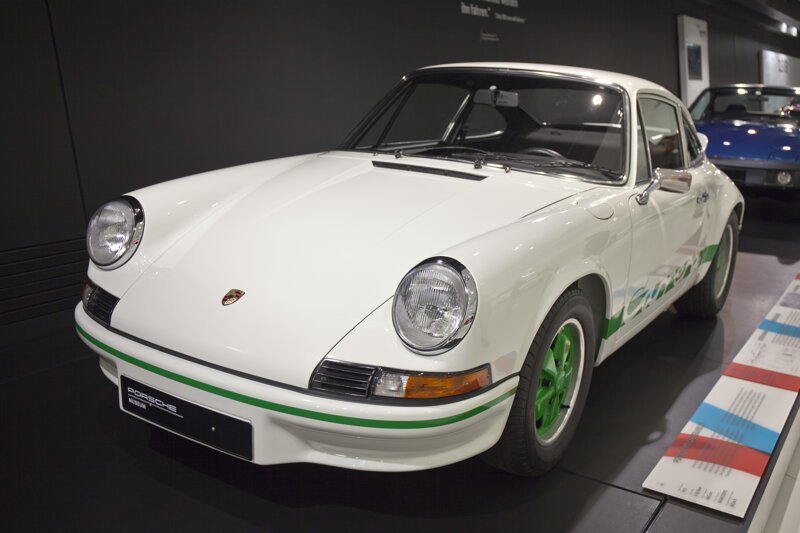 Музей Porsche — выставочный комплекс в районе Цуффенхаузен города Штутгарт