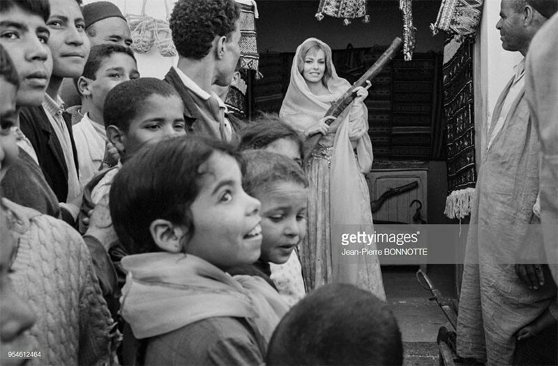 Мишель Мерсье во время съемок фильма "Анжелика и султан" в марте 1967 года в Тунисе