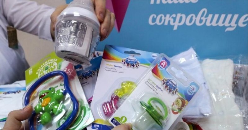 В Екатеринбурге уволили медсестру, занимавшуюся сбором вещей для новорожденных отказников