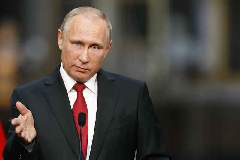 Президент России подписал закон о неуважении к власти 18 марта, а 29 марта он уже вступил в силу.
