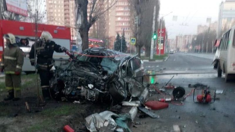 Авария дня. В ДТП с автобусом в Воронеже погибли четыре человека