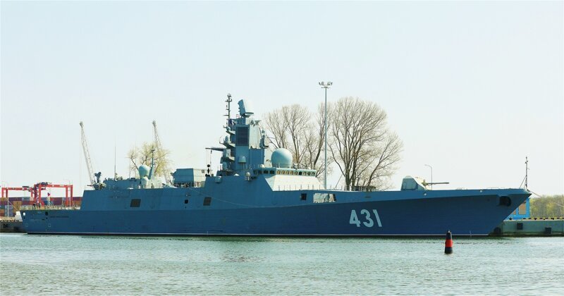 Фрегат «Адмирал Касатонов» в Балтийске
