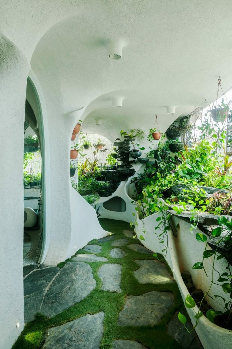 Райский уголок в мегаполисе: растения вдохнули жизнь в однокомнатную квартиру