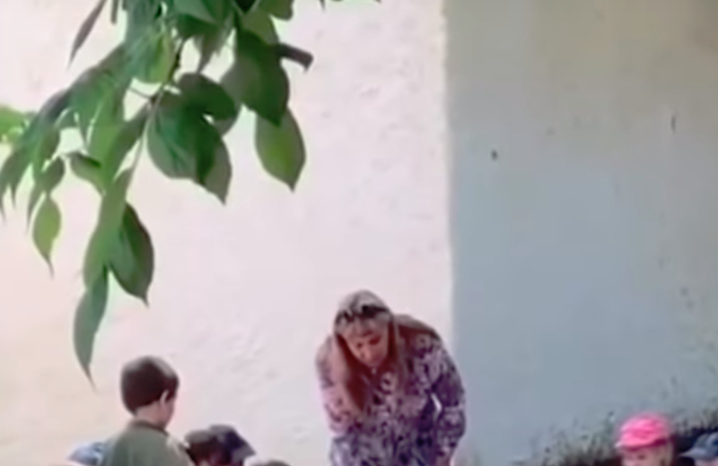 "Землю целуй, тварь!": в детском саду Краснодара малыша поставили на колени