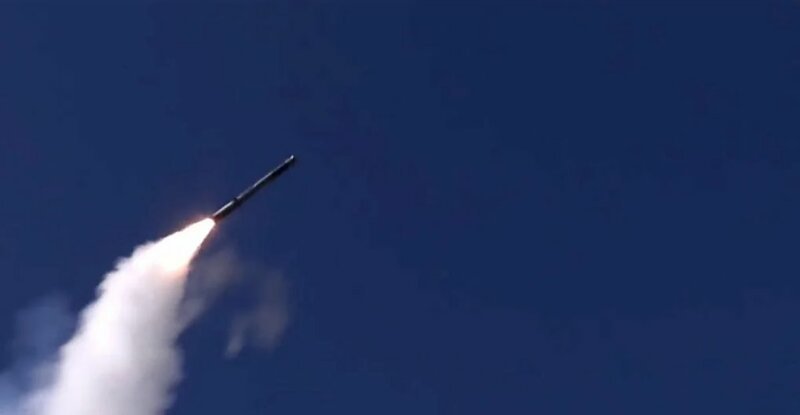 Ракеты РФ на малой высоте летят над Ираком