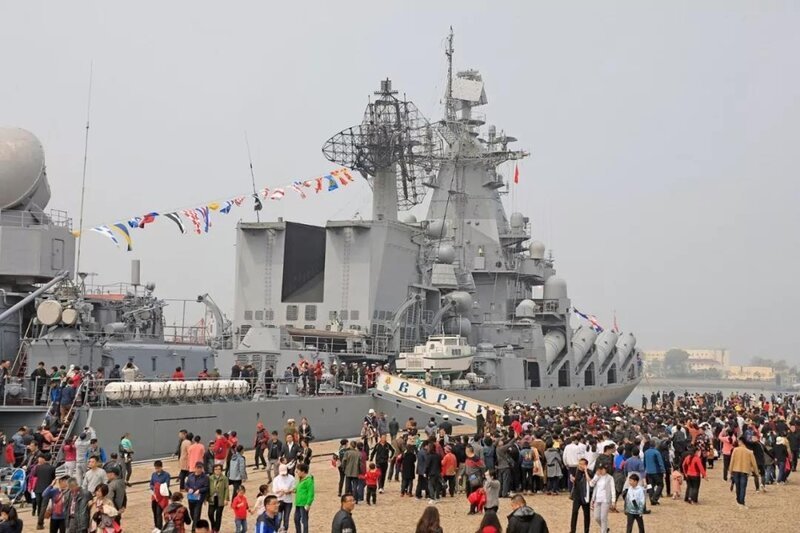 День открытых дверей на кораблях Тихоокеанского флота ВМФ России в Китае