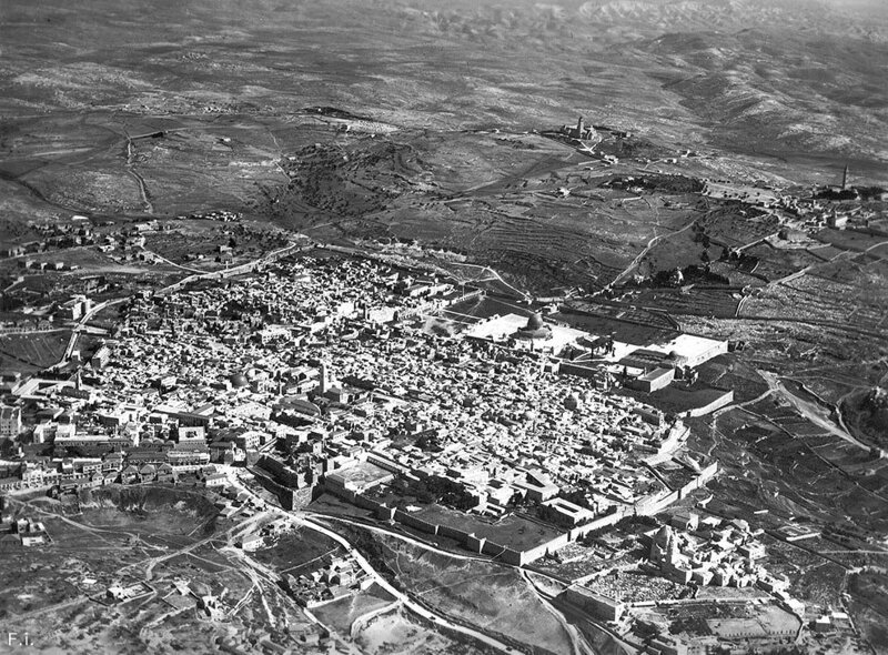 Вид с воздуха на Иерусалим. 1917 год. 