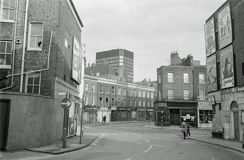 Чудесные старые фотографии Лондона - каким он был в 1977 году