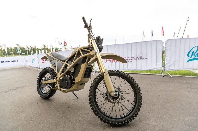 Военная автоинспекция Москвы получила первые электрические мотоциклы «ИЖ Пульсар»
