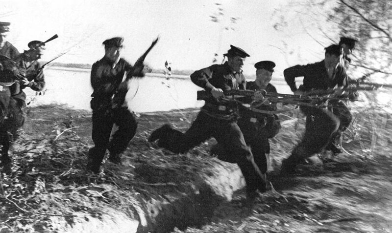 Морпехи СССР выбивают из Кореи японцев в 1945 году