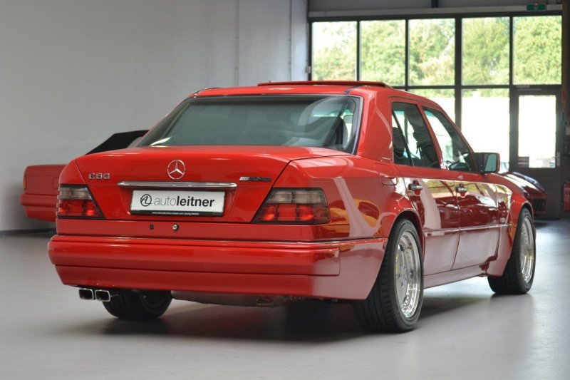 Редкий зверь: Mercedes E60 AMG 1995 года продают по цене нового S-Class