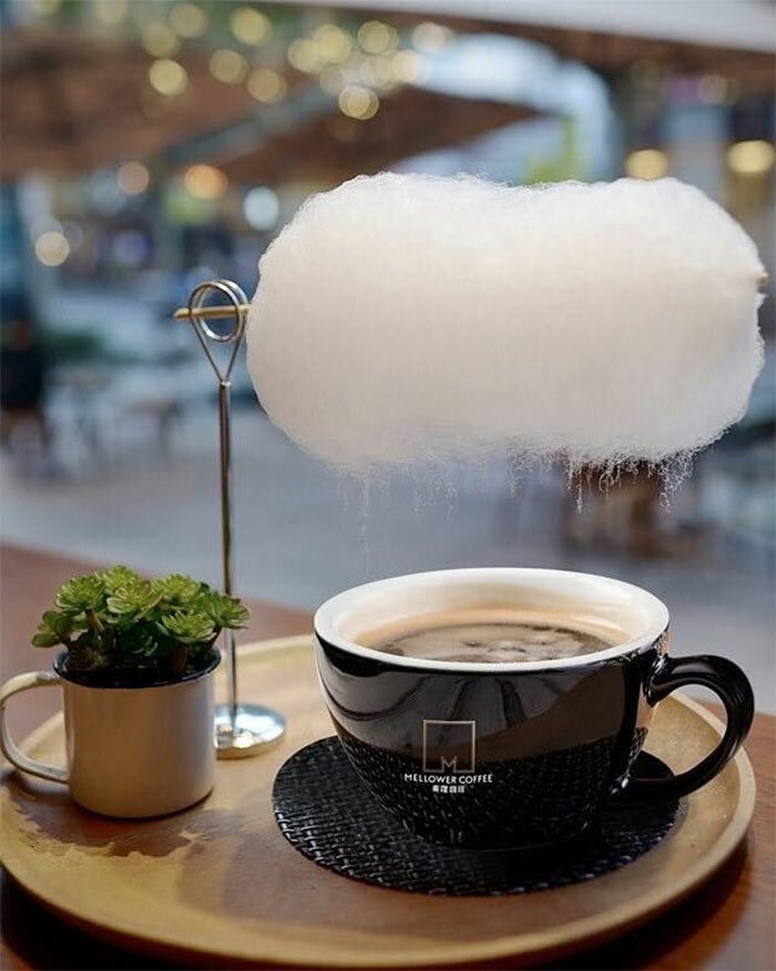 58 юаней (около 550 рублей) - Что-то новенькое: кофе с облаком сахарной ват...