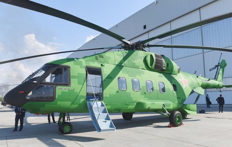 Первый опытный образец вертолета Ми-38Т, построенный для Министерства обороны России