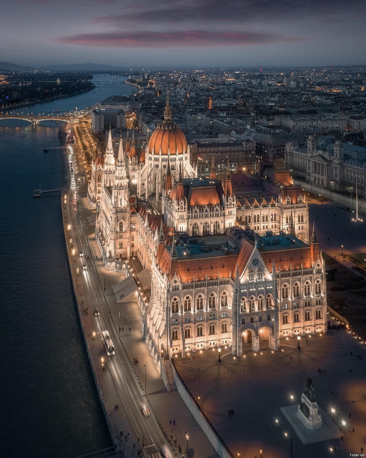 Будапешт. Здание парламента в Будапеште. Венгрия Будапешт парламент. Будапештский парламент. Здание венгерского парламента, Будапешт, Венгрия.