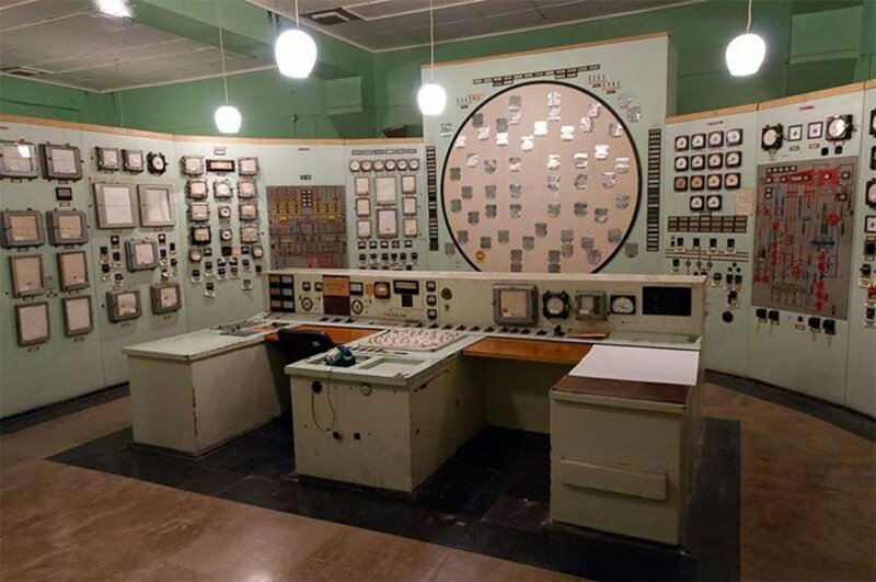 Строгая красота советских комнат управления