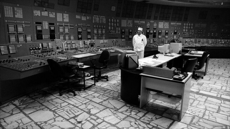 Внутри Чернобыльской АЭС - комната управления чернобыльского реактора №3