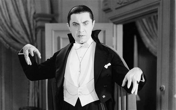 5. Самый известный исполнитель роли графа Дракулы в кино, Бела Лугоши, завещал похоронить себя в костюме и гриме знаменитого вампира