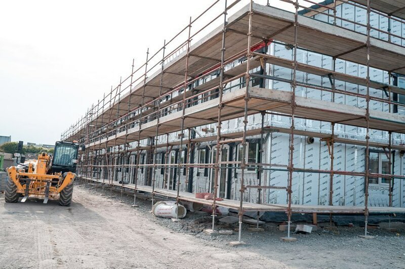 Конор Макгрегор строит восемь домов для бездомных ирландских семей