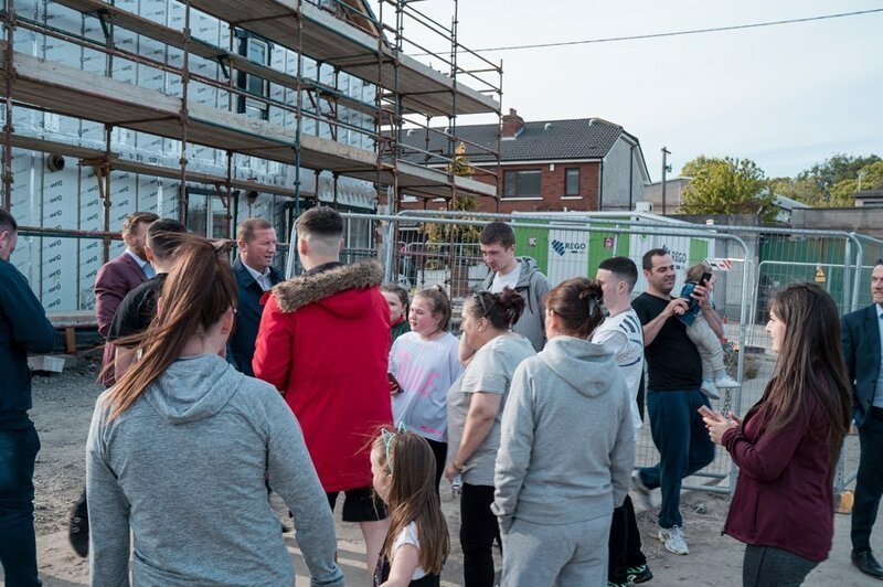Конор Макгрегор строит восемь домов для бездомных ирландских семей