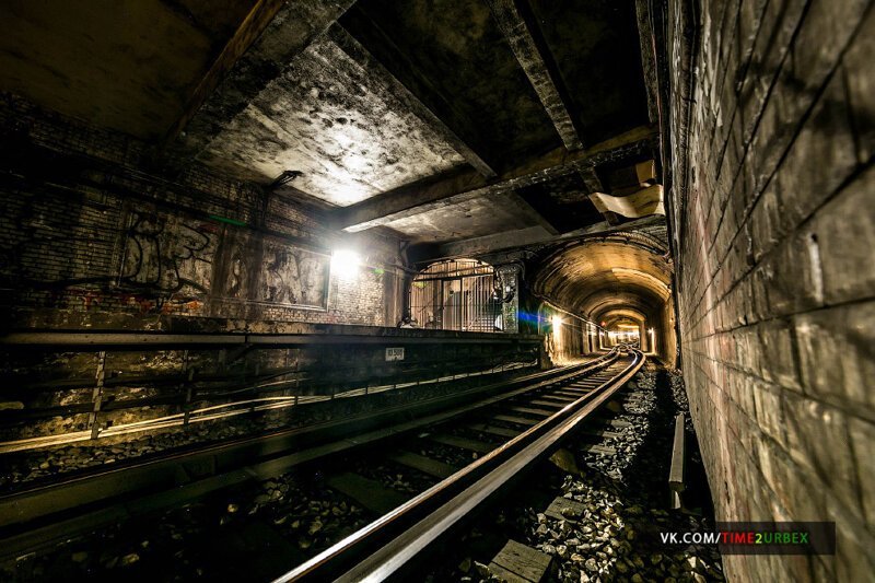 7 станций — призраков Парижского метро