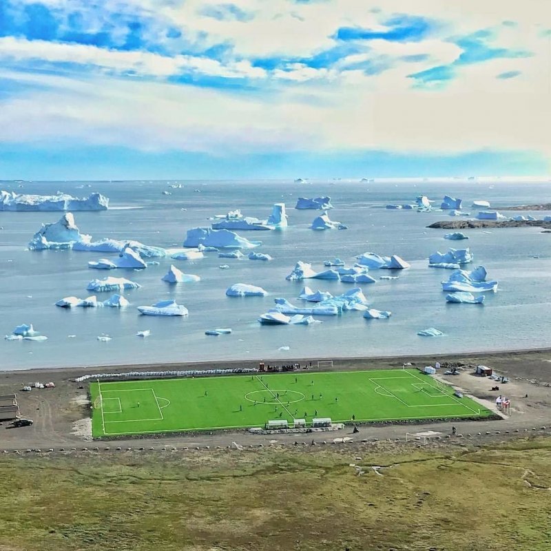Футбольное поле в Гренландии