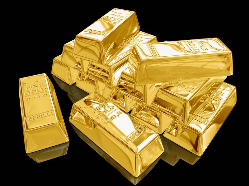 Daily Express пишет, что Москва накапливает золотовалютные резервы одновременно с уменьшением вложений в американские ценные бумаги, а также стремится снизить зависимость от американского доллара