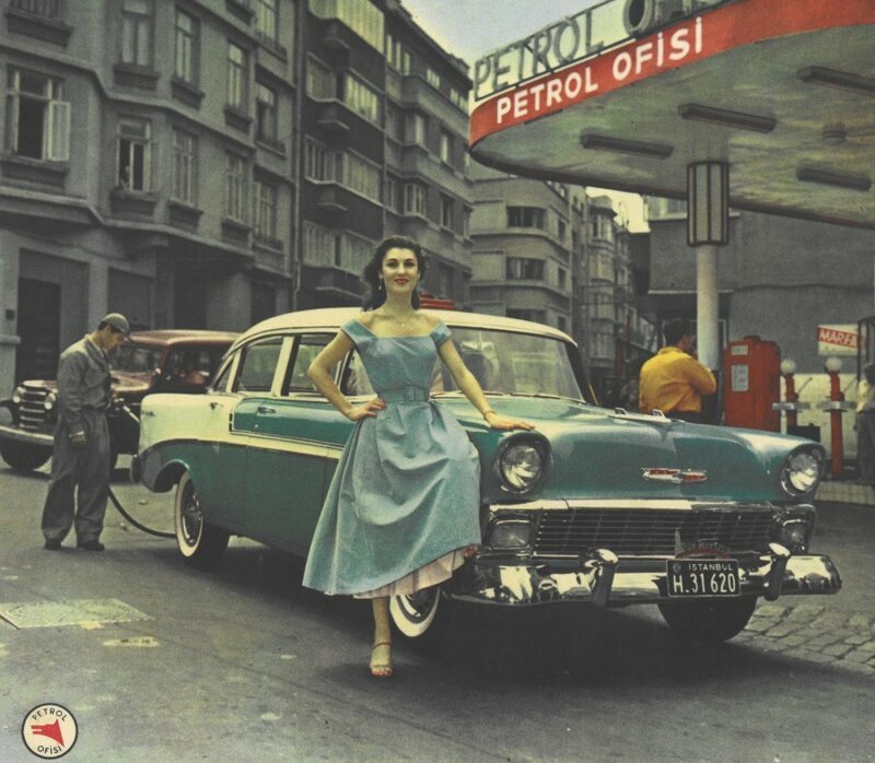 Рекламный постер сети автозаправочных станций крупнейшей турецкой топливной компании Petrol Ofisi. Стамбул, 1950-е годы. 