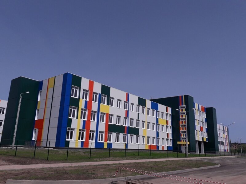 В Волгоградской области ввели в эксплуатацию новую школу на 1000 мест