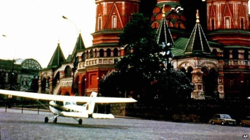 Сотрудник госбезопасности рассказал подробности о посадке Руста на Красную площадь в 1987 году