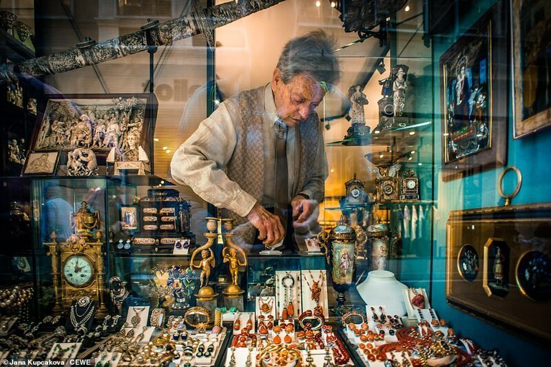 Торговец антиквариатом. Венеция. Фотограф - Яна Купчакова