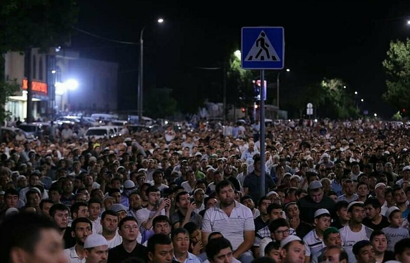 Мусульмане Узбекистана вышли на улицы в Ночь Могущества